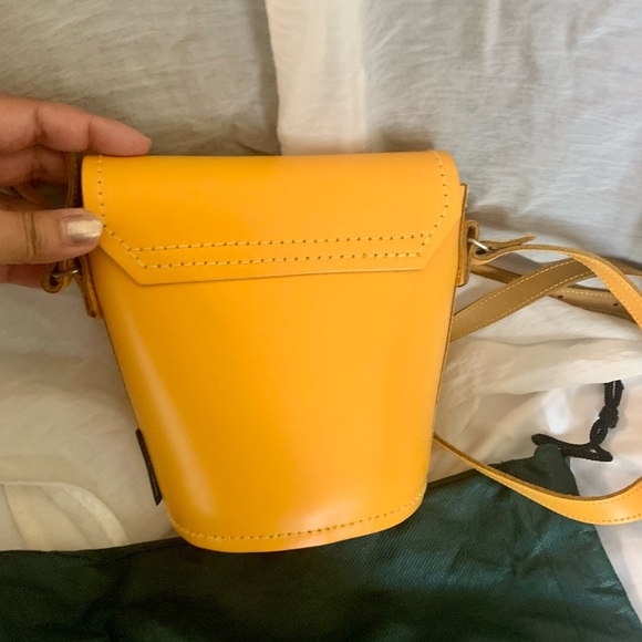 NWOT Zatchels Leather Barrel Bag - Yellow - Picture 2 of 6